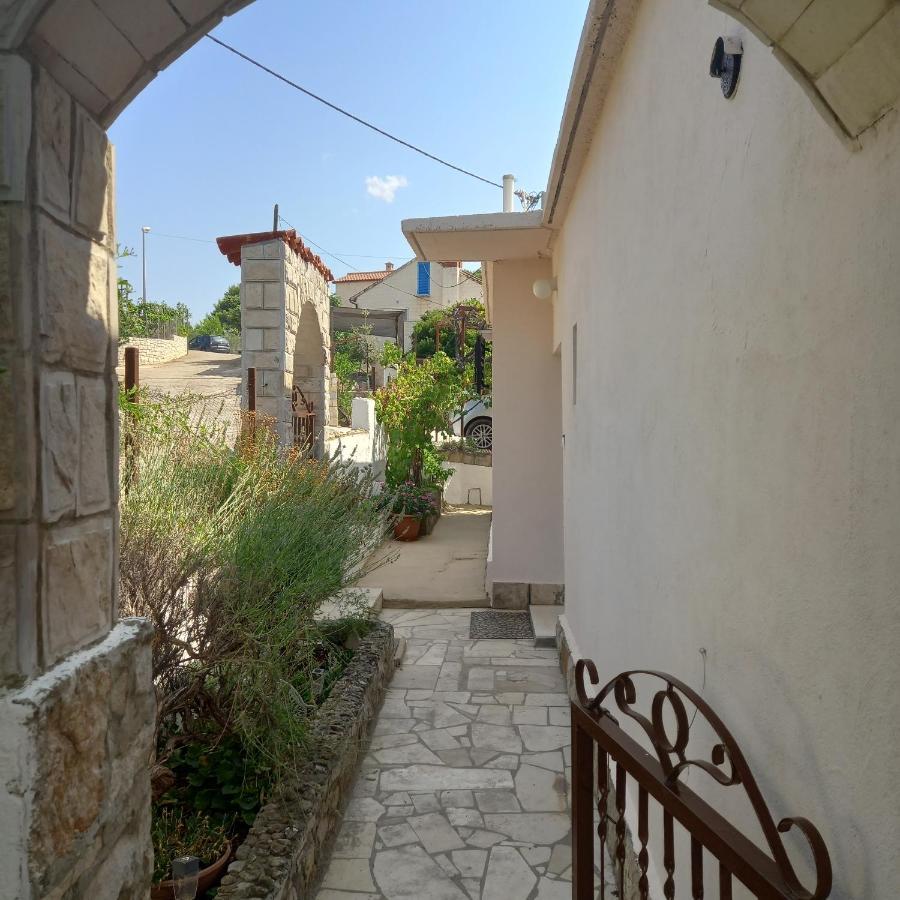 Villa Kuca Za Odmor Skalina - Sea View Splitska Exterior foto